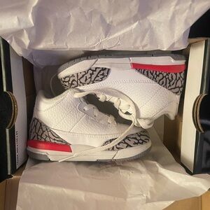 Great shape Jordan retro 3  size 7c